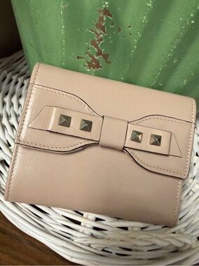 Valentino Garavani Bow Studded Leather Wallet in Light Taupe